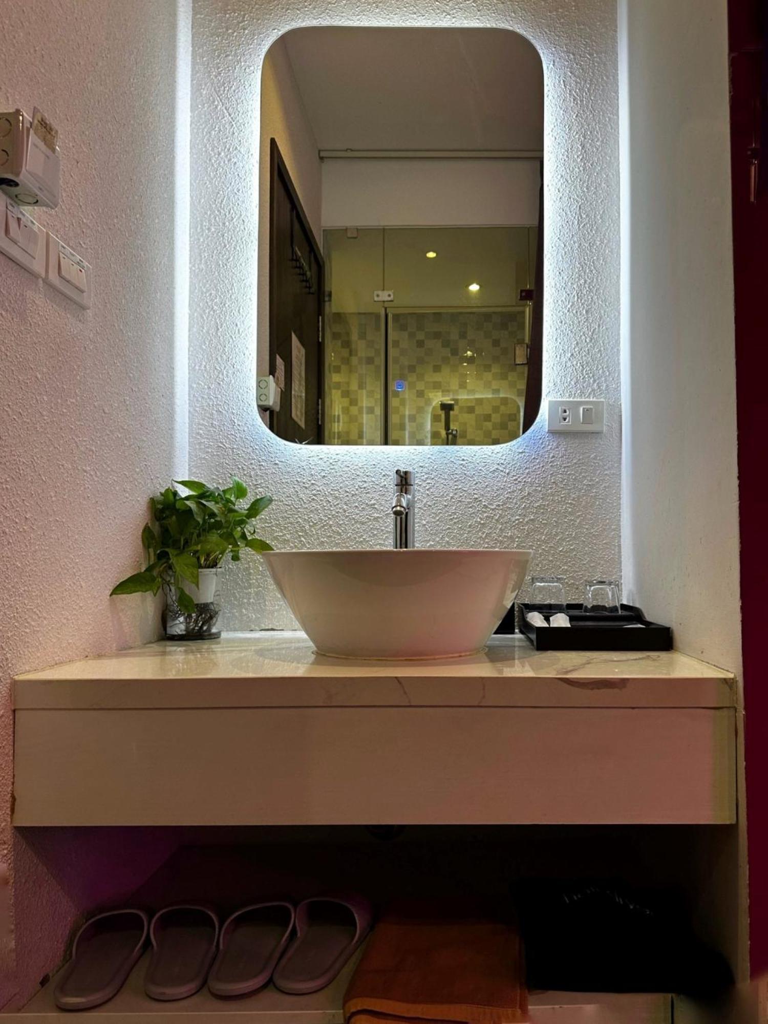 69 Boutique By Minova Hotell Hanoi Eksteriør bilde